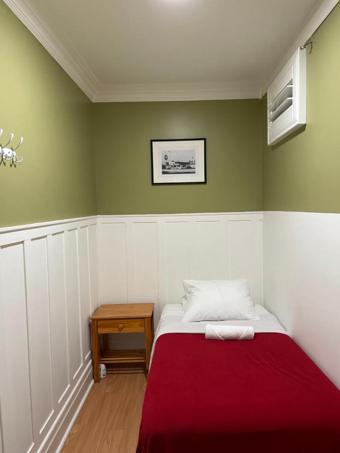Small Private La Bedroom W Wifi - Private Fridge - Ac Near Usc - Exposition Park - Usc Memorial Coliseum - Banc Of California Bmo Stadium - Downtown Angeles Dtla - Of Southern California Usc!!! Séjour chez l'habitant Los Angeles