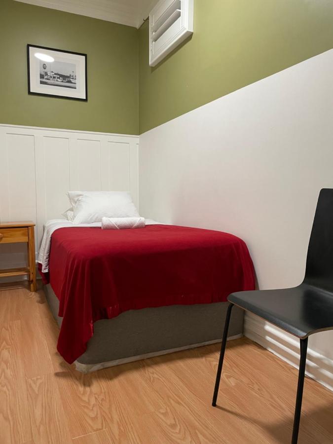 Small Private La Bedroom W Wifi - Private Fridge - Ac Near Usc - Exposition Park - Usc Memorial Coliseum - Banc Of California Bmo Stadium - Downtown Angeles Dtla - Of Southern California Usc!!! Habitación en casa particular *