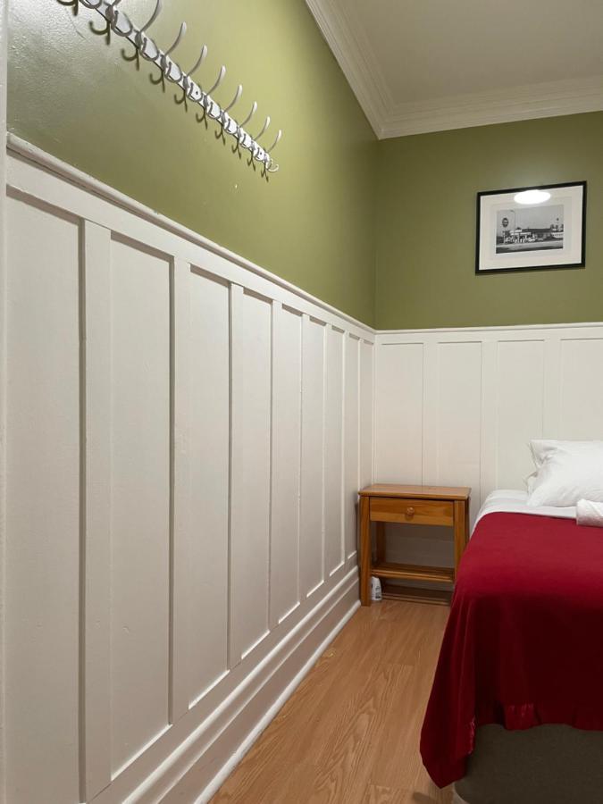 Small Private La Bedroom W Wifi - Private Fridge - Ac Near Usc - Exposition Park - Usc Memorial Coliseum - Banc Of California Bmo Stadium - Downtown Angeles Dtla - Of Southern California Usc!!! Séjour chez l'habitant *