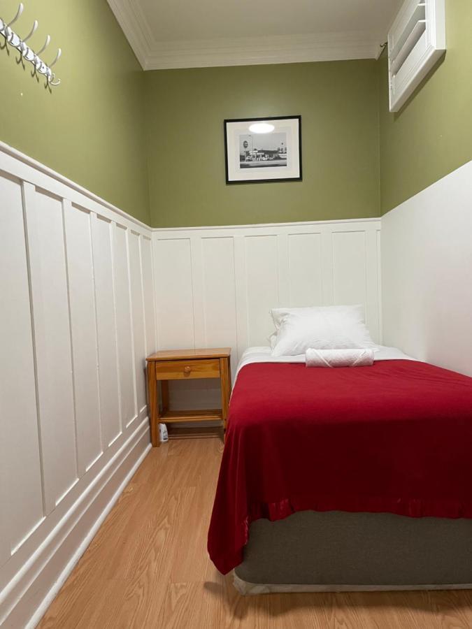 Small Private La Bedroom W Wifi - Private Fridge - Ac Near Usc - Exposition Park - Usc Memorial Coliseum - Banc Of California Bmo Stadium - Downtown Angeles Dtla - Of Southern California Usc!!! Séjour chez l'habitant *